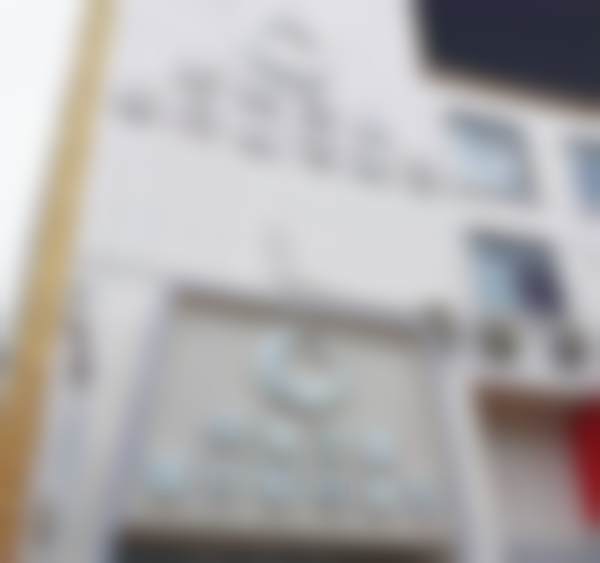 【西双版纳华美之星医疗美容口腔门诊部参考价格表：】