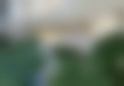 该医院的特色项目丰富多样，涵盖了眼部整形、鼻部整形、美体塑形、皮肤美容、自体脂肪、玻尿酸、除皱瘦脸、激光脱毛等多个领域。眼部整形可以帮助顾客改善眼部形态，让眼睛更加明亮有神；鼻部整形能够塑造出挺拔、美观的鼻子；美体塑形可以帮助人们塑造理想身材；皮肤美容能让肌肤更加光滑细腻；自体脂肪项目可以利用自身脂肪进行填充，达到自然的成效；玻尿酸注射能增加皮肤的水分和弹性；除皱瘦脸可以有效减少皱纹，让脸部线条更加紧致；激光脱毛则能帮助人们摆脱毛发的困扰。